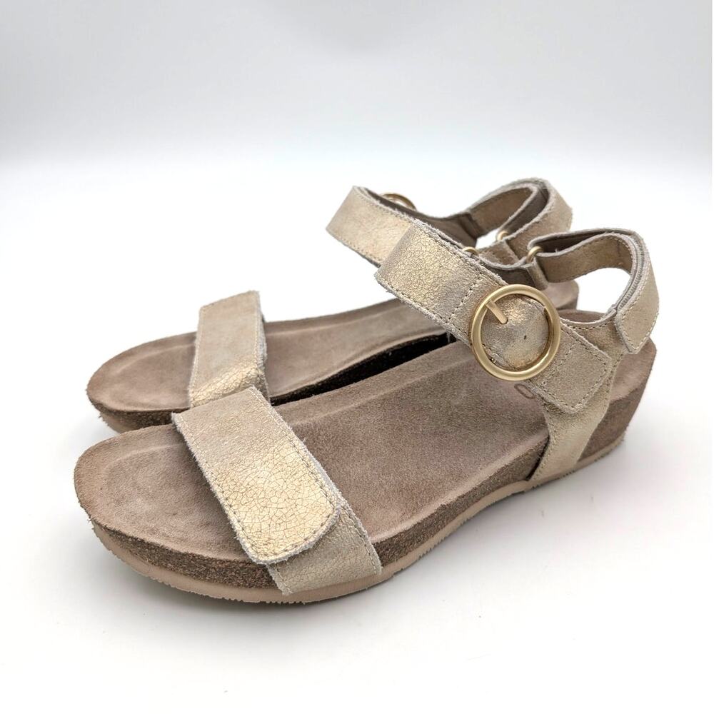 Munro Sintra Hook & Loop Wedge Sandals Women's Size Gold/Tan Size US8M EU38.5